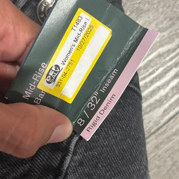 Women’s Black mid rise barrel Jeans - Picture 4 of 5